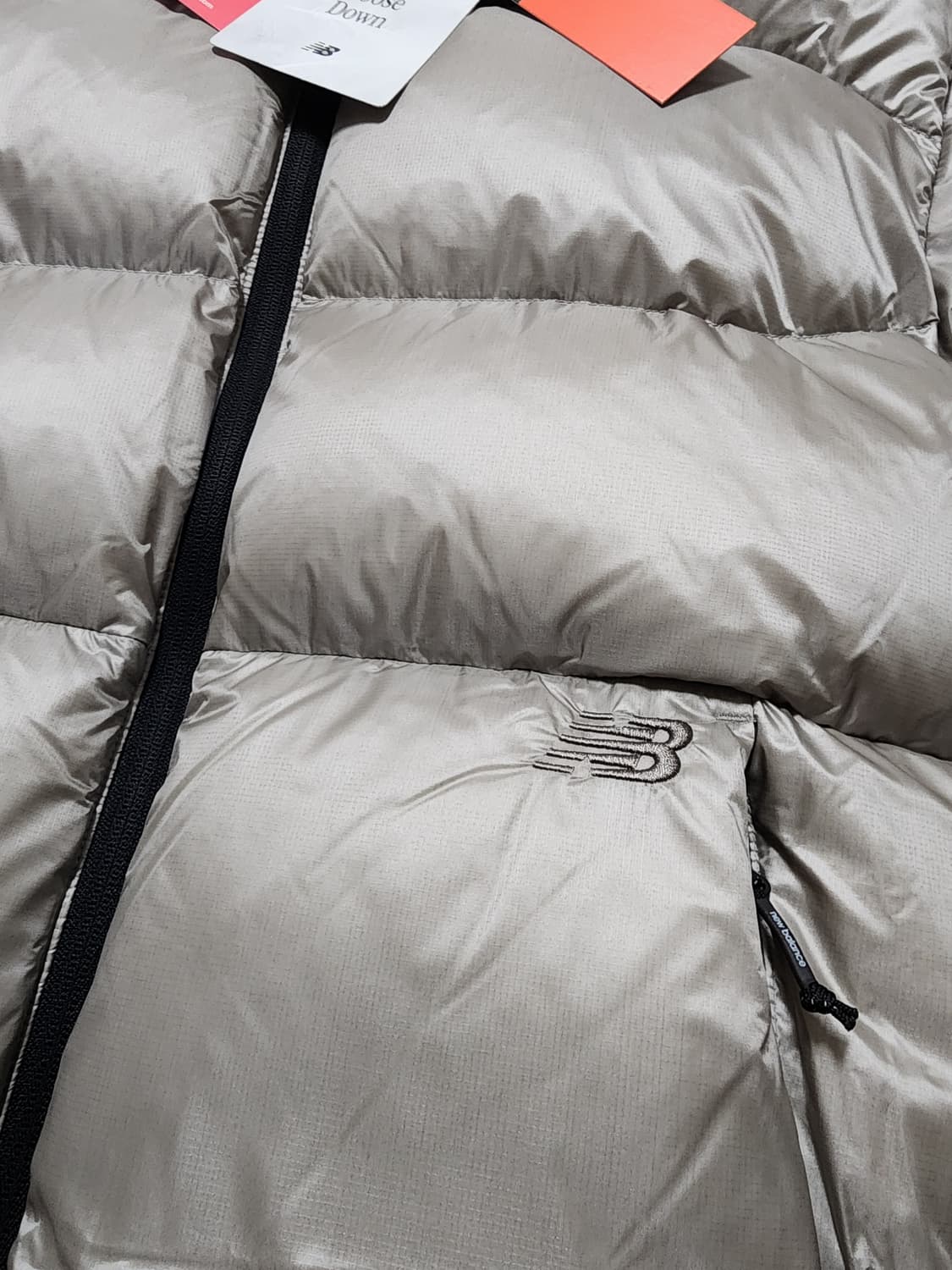 뉴발란스플라잉하이퍼구스다운퍼텍스패딩L사이즈 상품이미지2