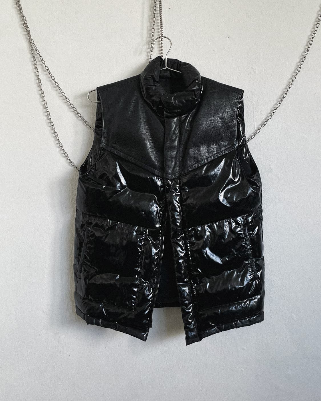 지방시 오피움 09AW 리카르도 티시 레더패널 글로시 패딩베스트 상품이미지7