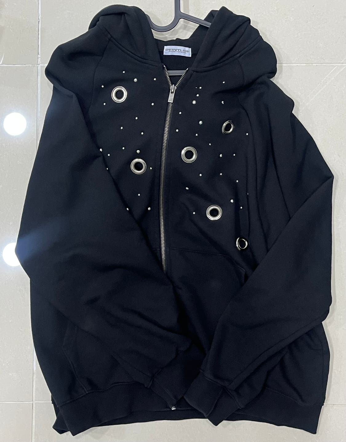 페인츄얼 Stud Circle-ring Hoodie  상품이미지3
