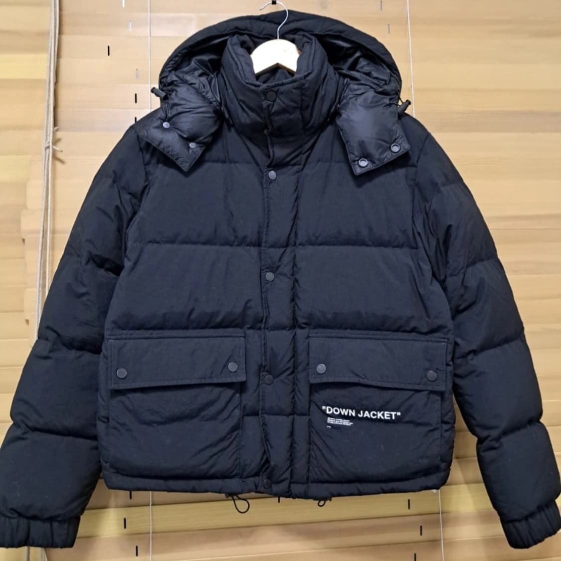 OFF WHITE오프
화이트쿠오트푸퍼패딩 상품이미지1