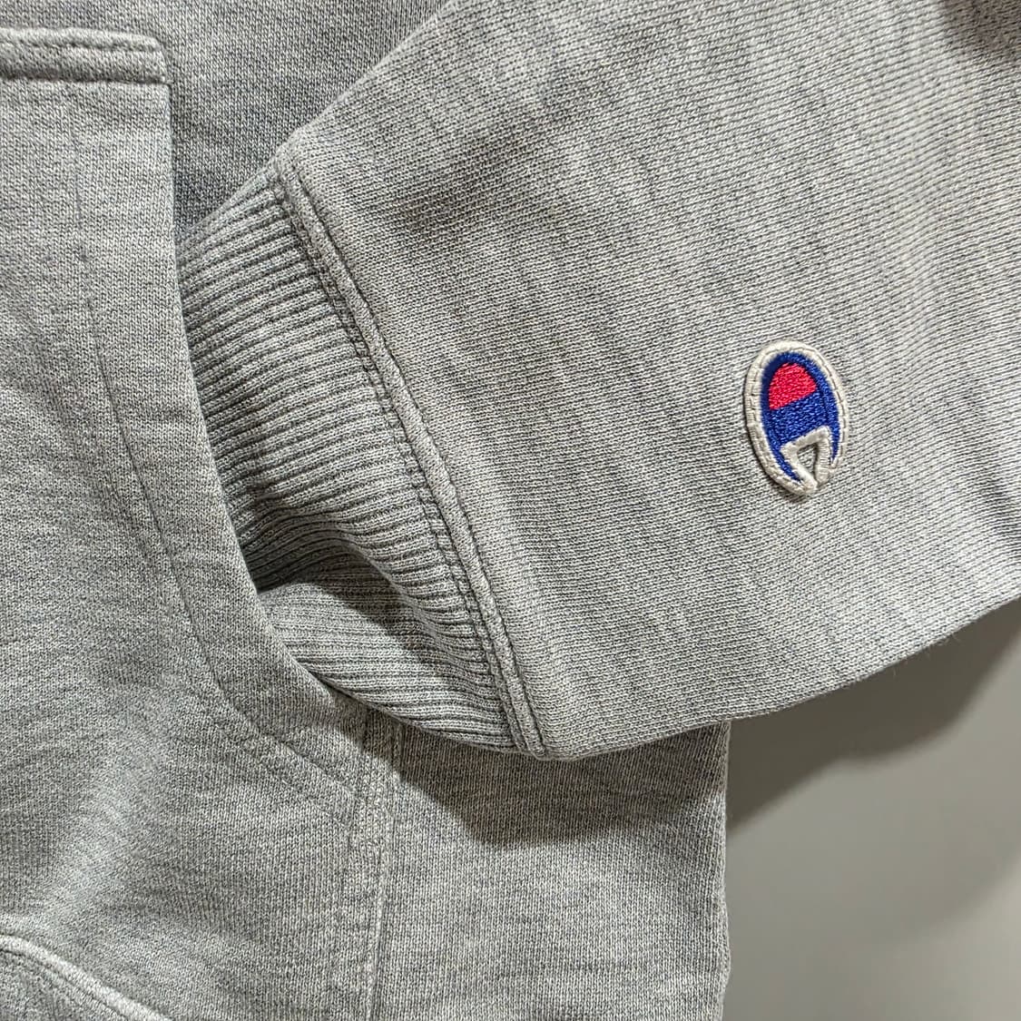 챔피온(Champion) 칼리지 로고 후드티 상품이미지4