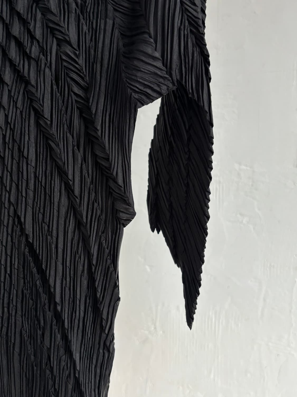 Issey Miyake 이세이미야케 화이트라벨 블랙 플리츠 탑 상품이미지5