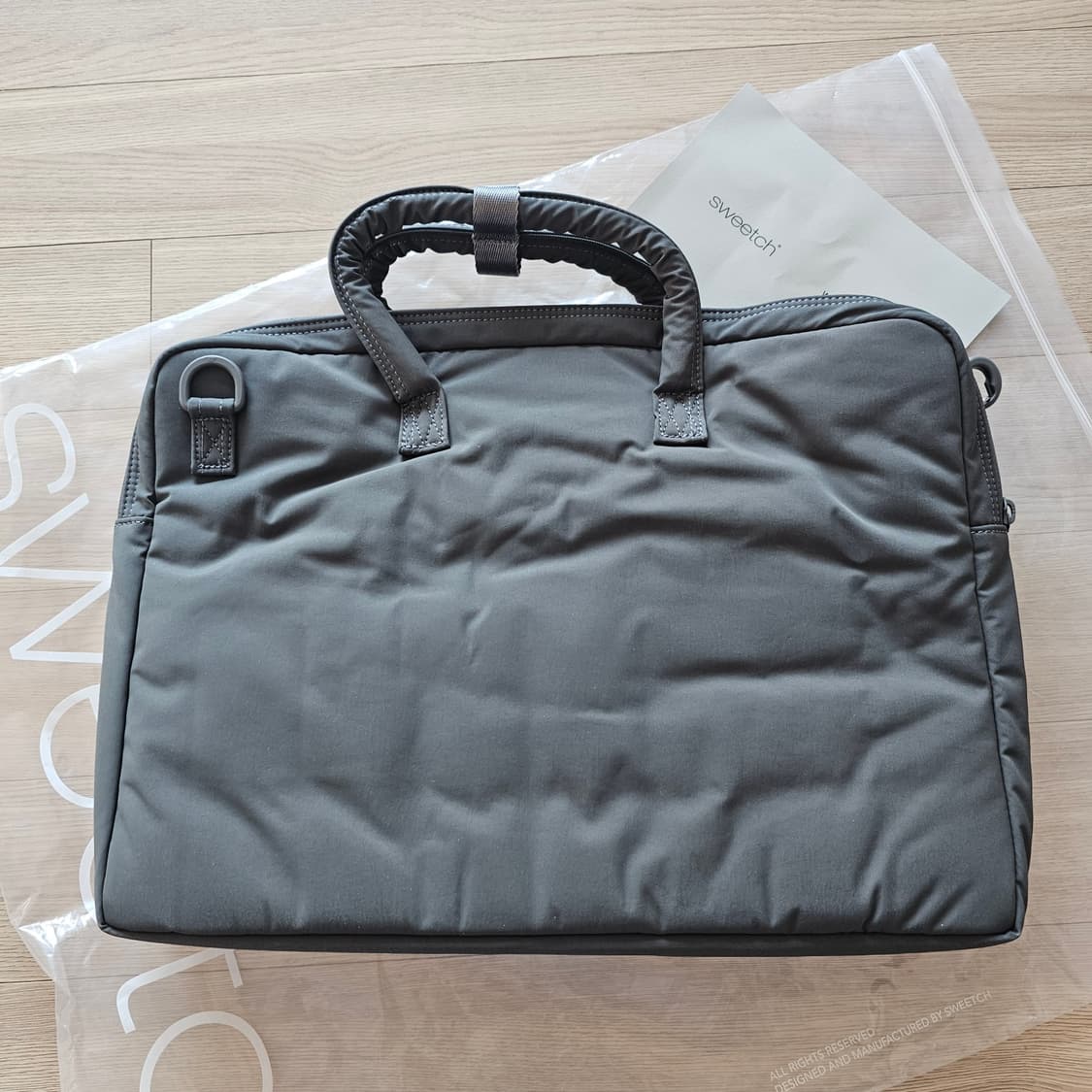 새제품) 스위치 시티보이 슬림 브리프케이스 001 크로스백 노트북 가방 상품이미지3
