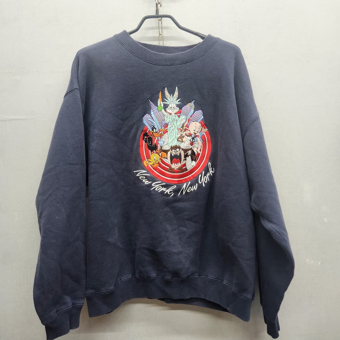 90's 워너브라더스 루니툰 오버핏 맨투맨 XL 상품이미지1