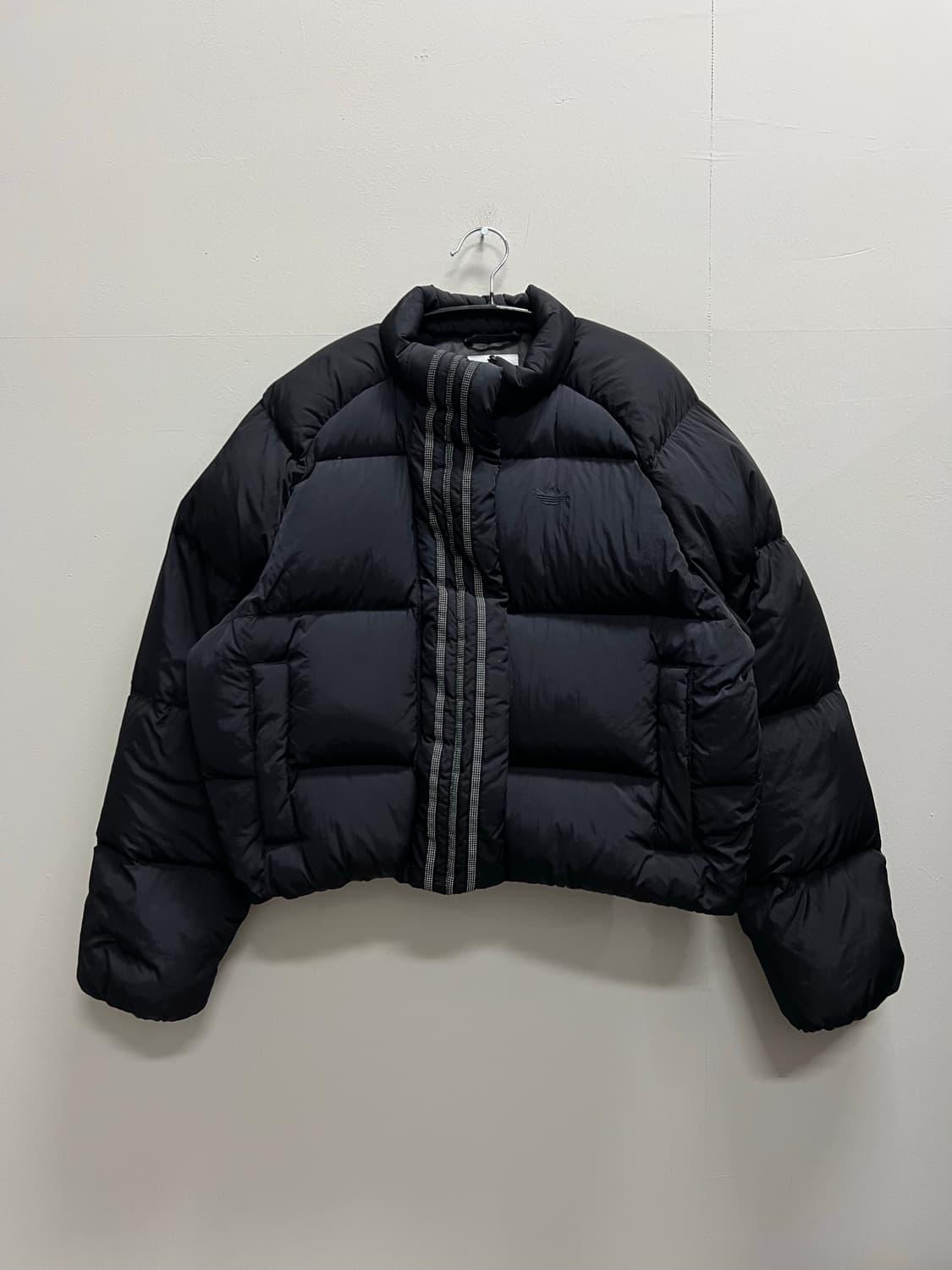 (XS) 아디다스 쇼트 다운 자켓 블랙 상품이미지2