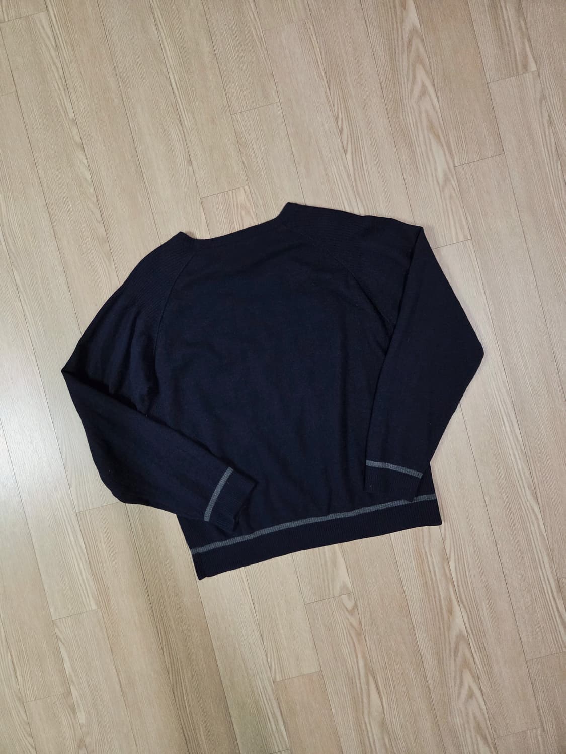 LAURA FELICE 네이비 라운드 니트 상품이미지5