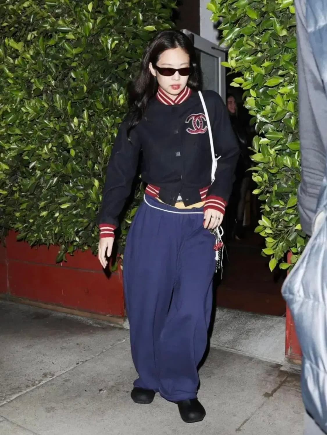 어텐즈 스웻팬츠 네이비 상품이미지2