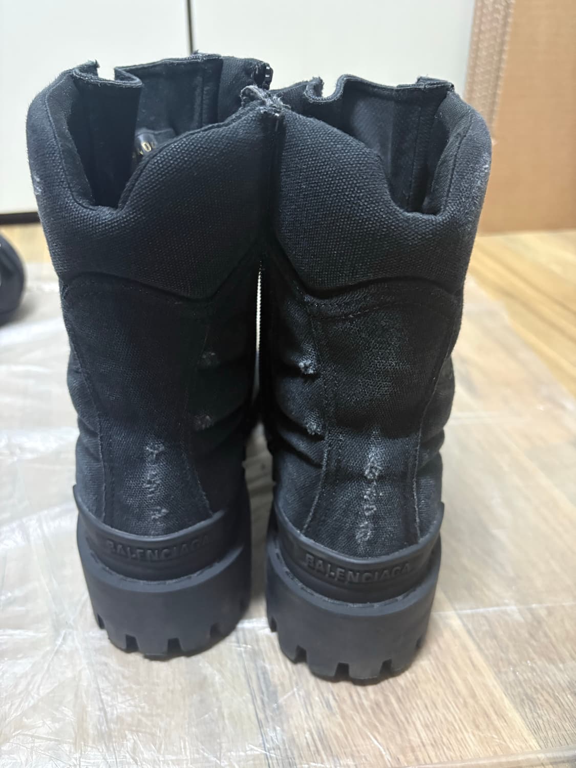 [40] 발렌시아가 컴뱃 스트라이크 20mm 부츠 블랙 팝니다 상품이미지3