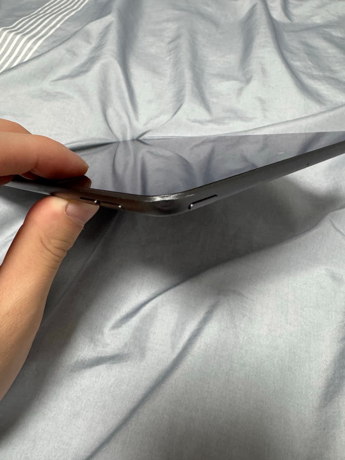 아이패드 미니5 스페이스 그레이 판매합니다. 상품이미지4