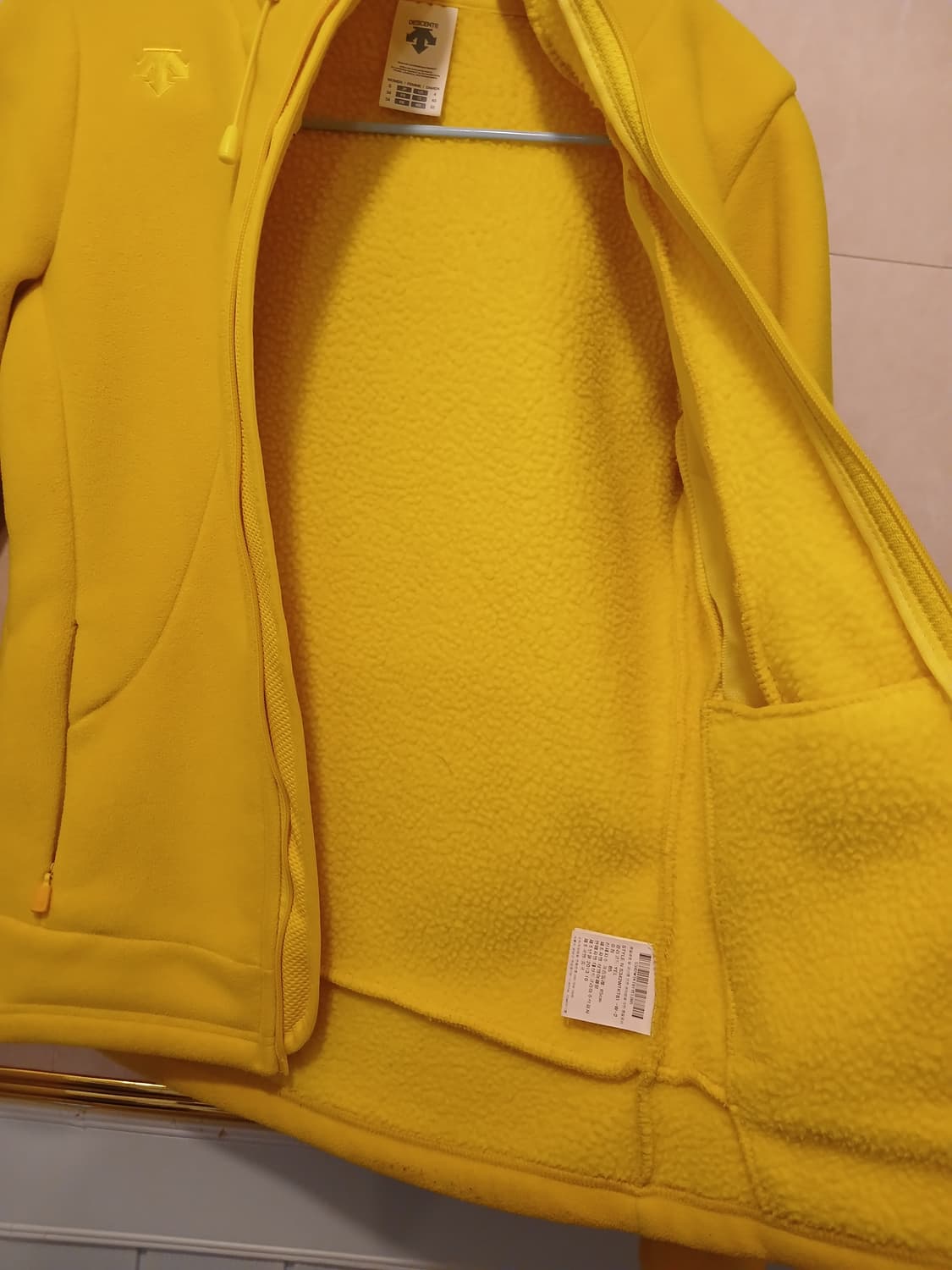 데상트 정품 여성 후드 집업 겨울용 85 사이즈 상품이미지4