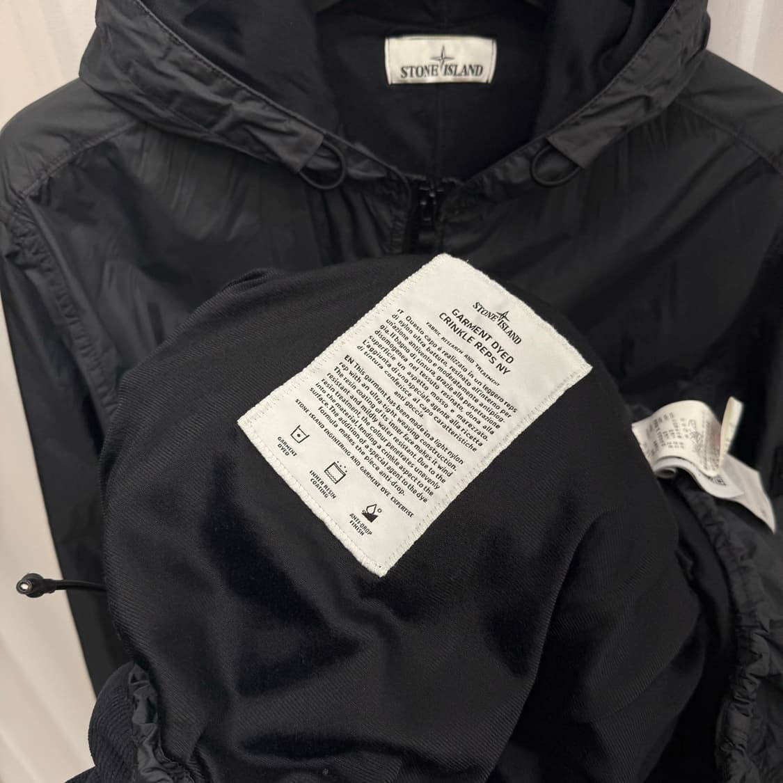 [백화점판/L] 스톤아일랜드 크링클랩스 롱 바람막이 상품이미지5