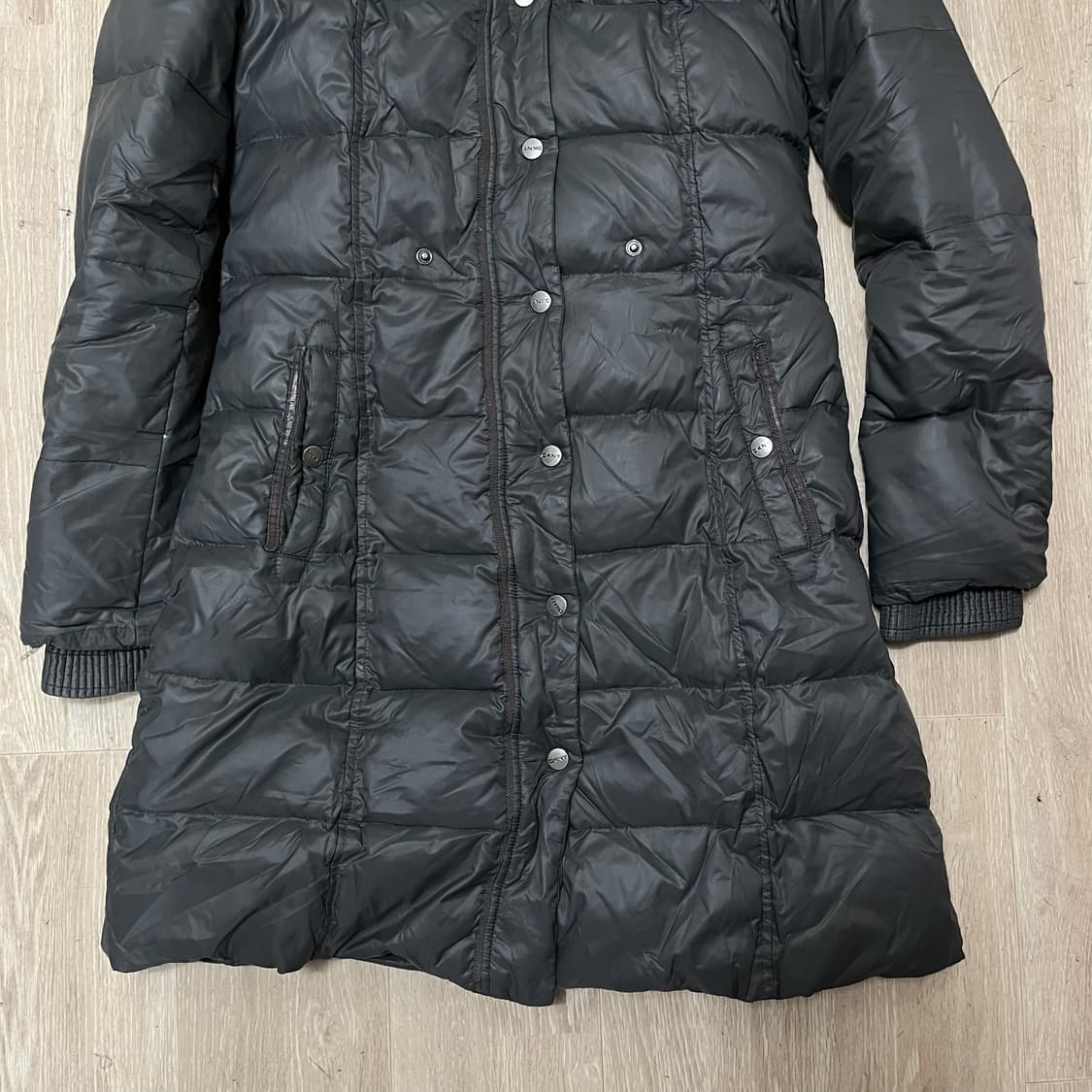 DKNY 뉴욕 여성 프리미엄 벨티드 후드 롱패딩 S/90  상품이미지4