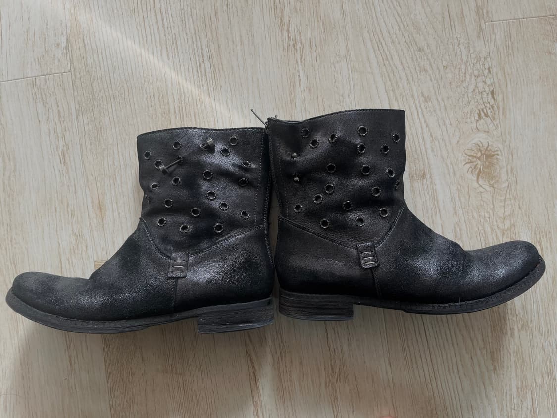 KHRIO - Distressed Eyelet Mid Boots 상품이미지3
