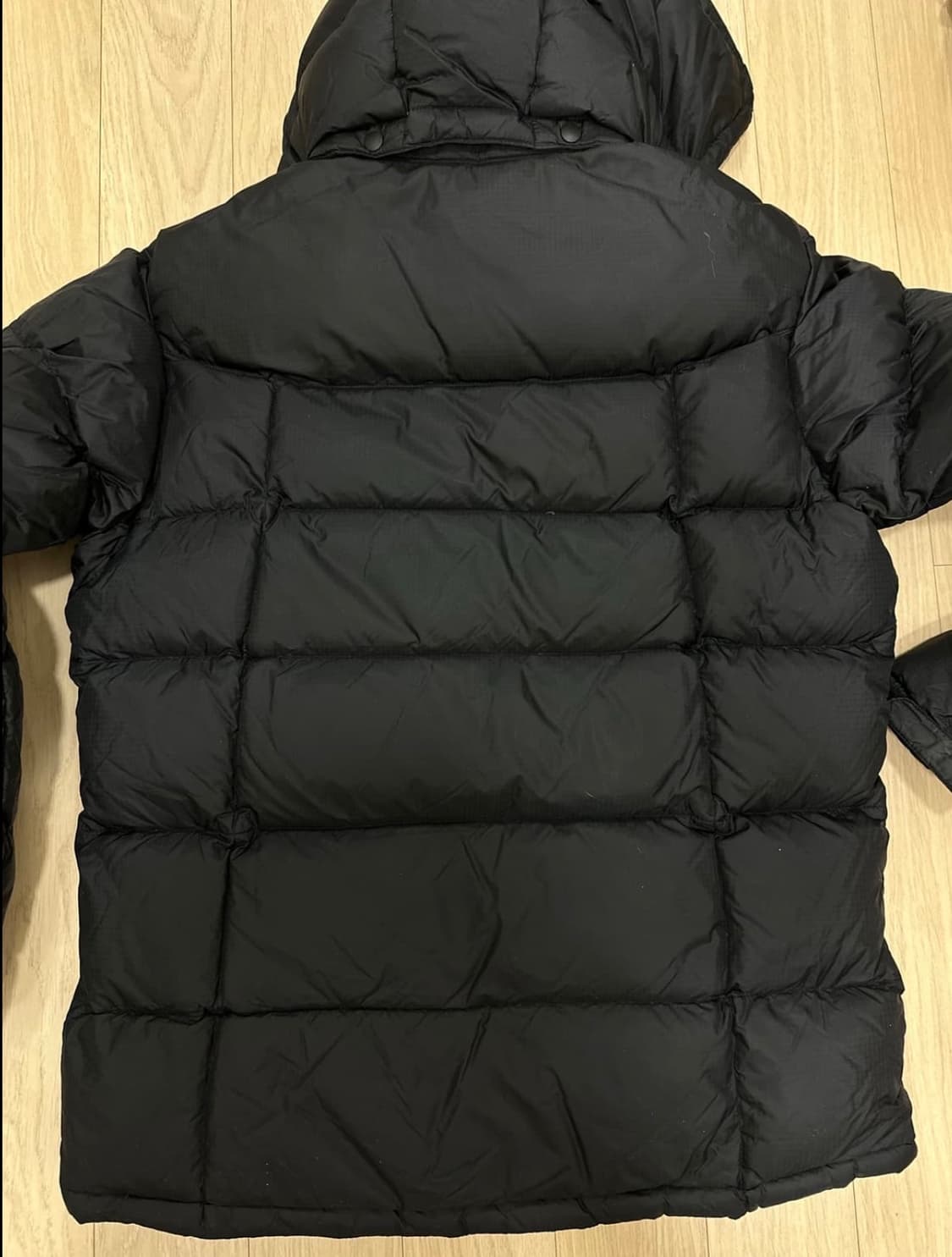 살로몬 고프코어 700필 패딩 상품이미지6