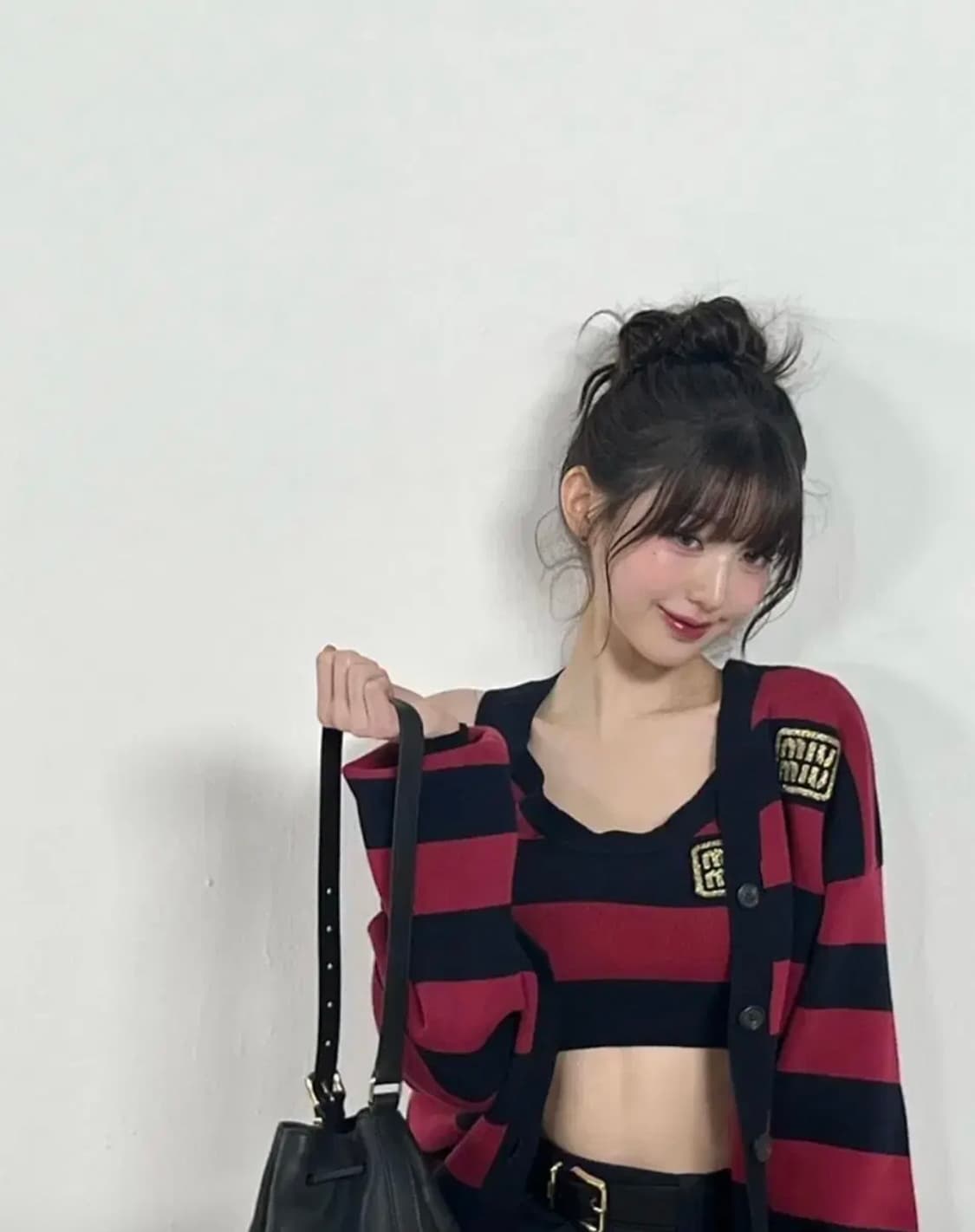 [크롭탑/장원영착용] 미우미우 스트라이프 크롭 니트 탑 상품이미지4