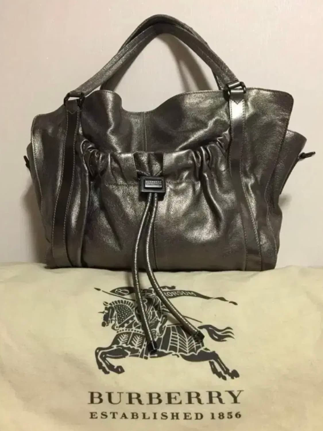 버버리 빅백 상품이미지1