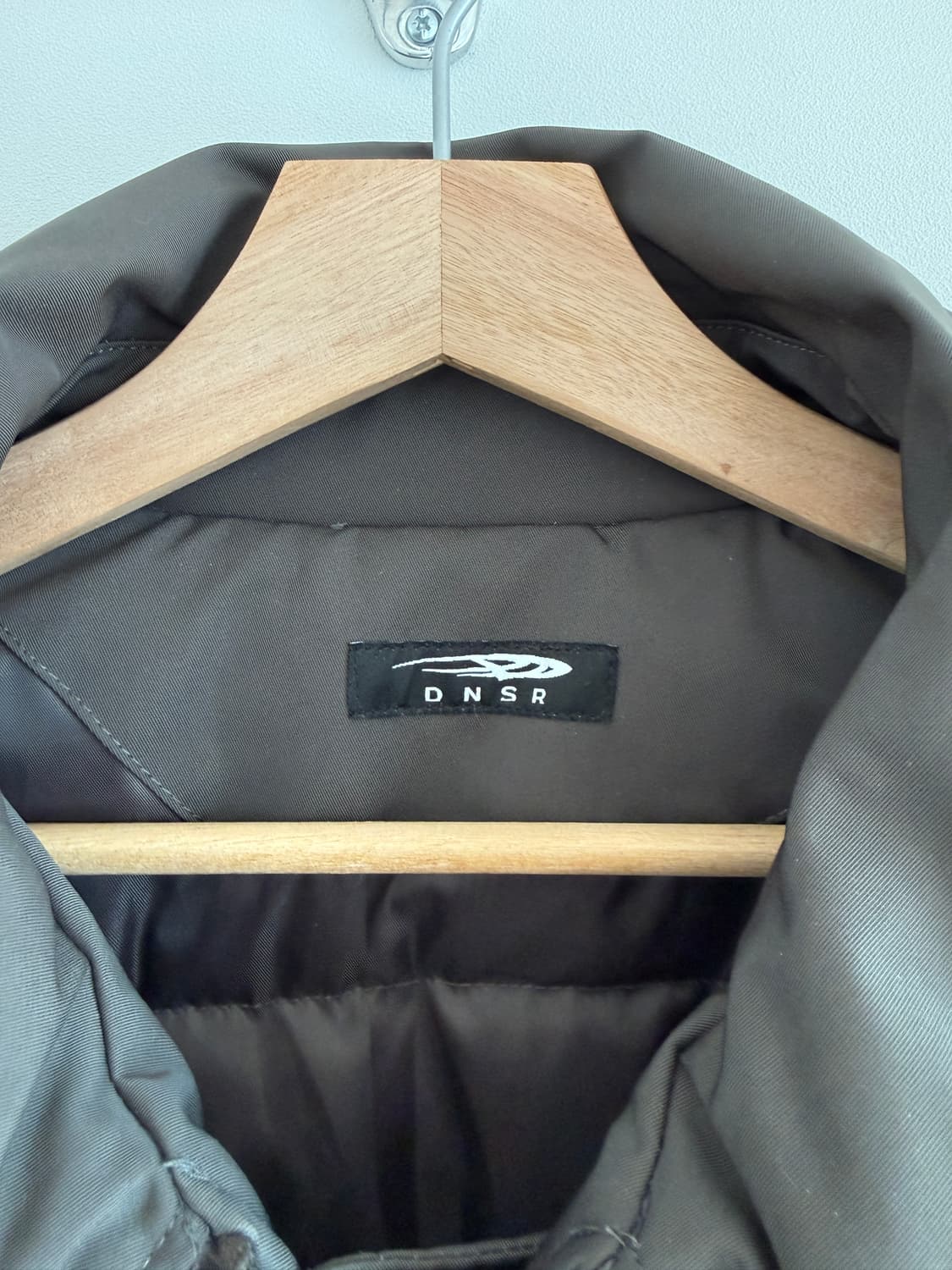 DNSR 플라이트 크롭 덕다운 패딩 점퍼(카키) 상품이미지8