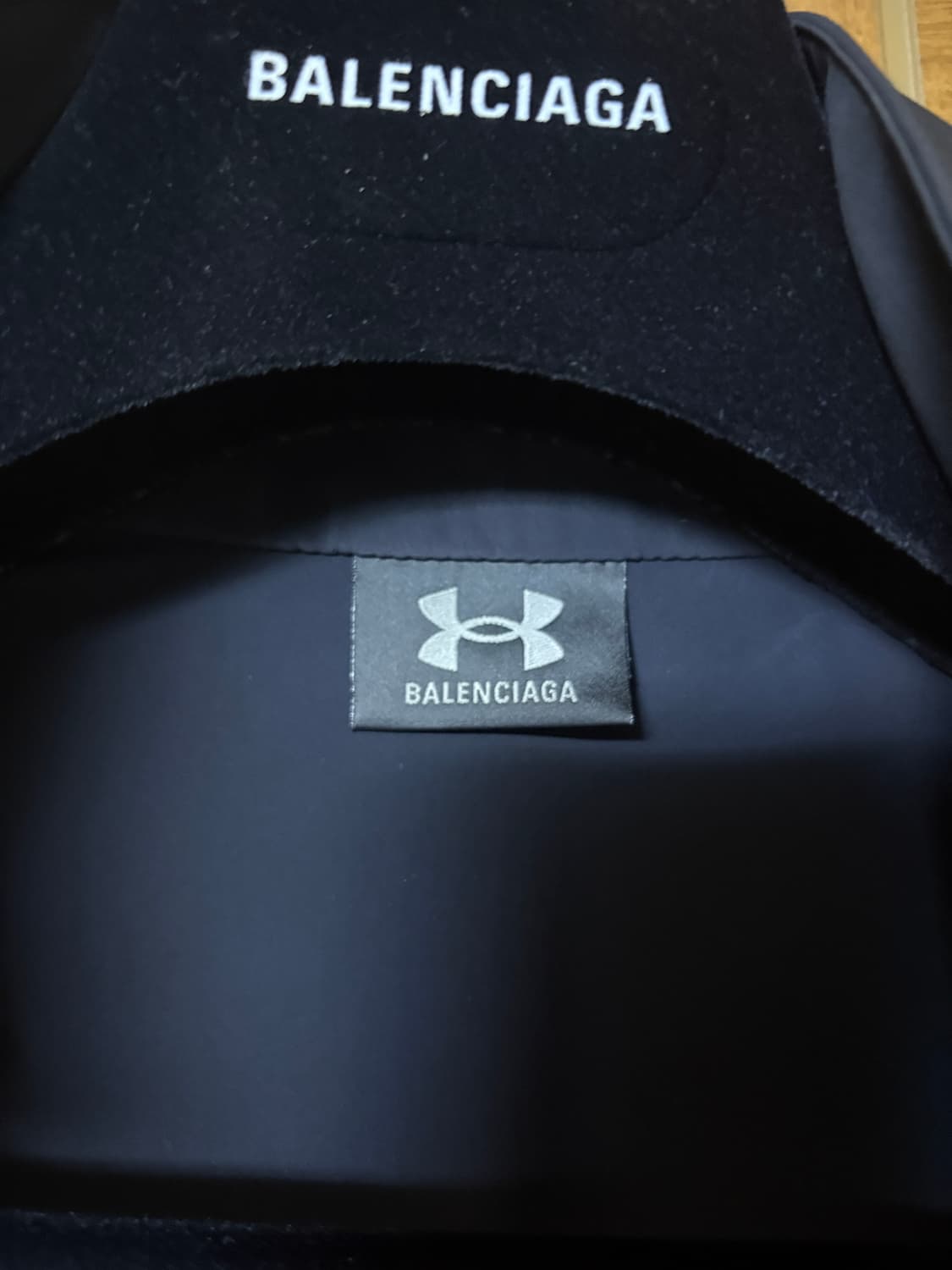 발렌시아가 언더아머 윈드브레이커 자켓 상품이미지4