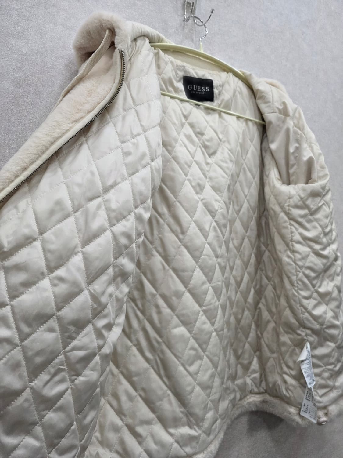 게스(GUESS) 퍼 후드 집업 자켓 상품이미지5