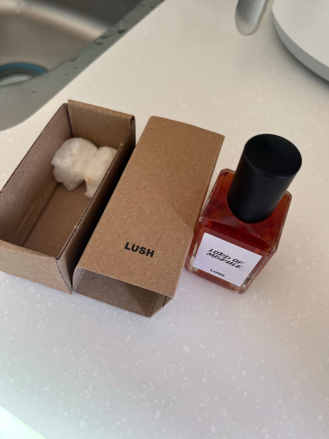 러쉬 로드 오브 미스룰 향수 상품이미지1