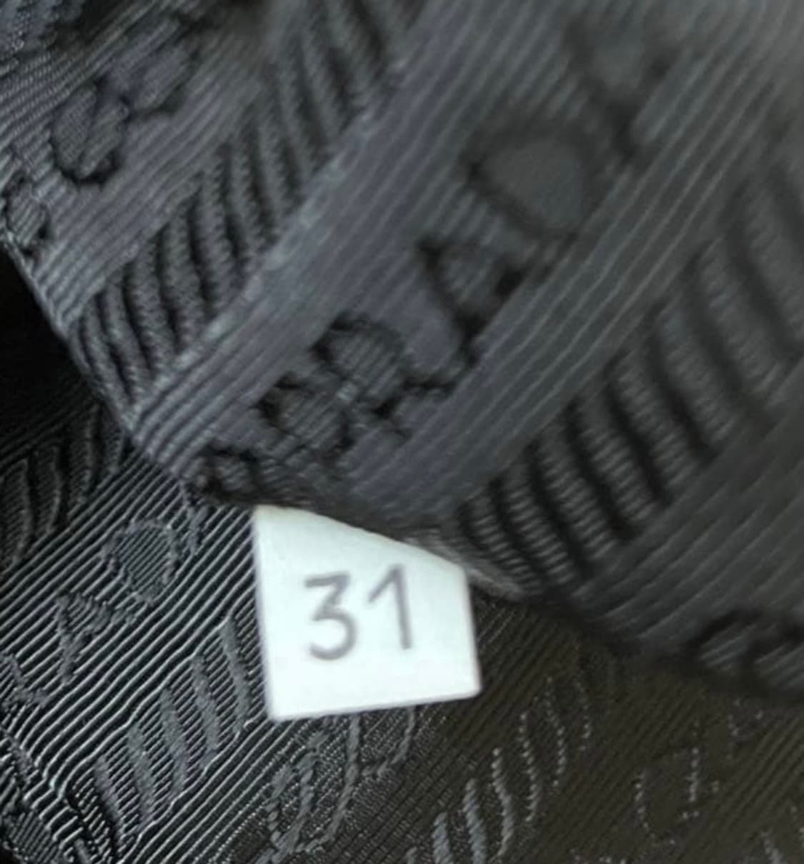 프라다 포코노 미니 백팩 상품이미지5