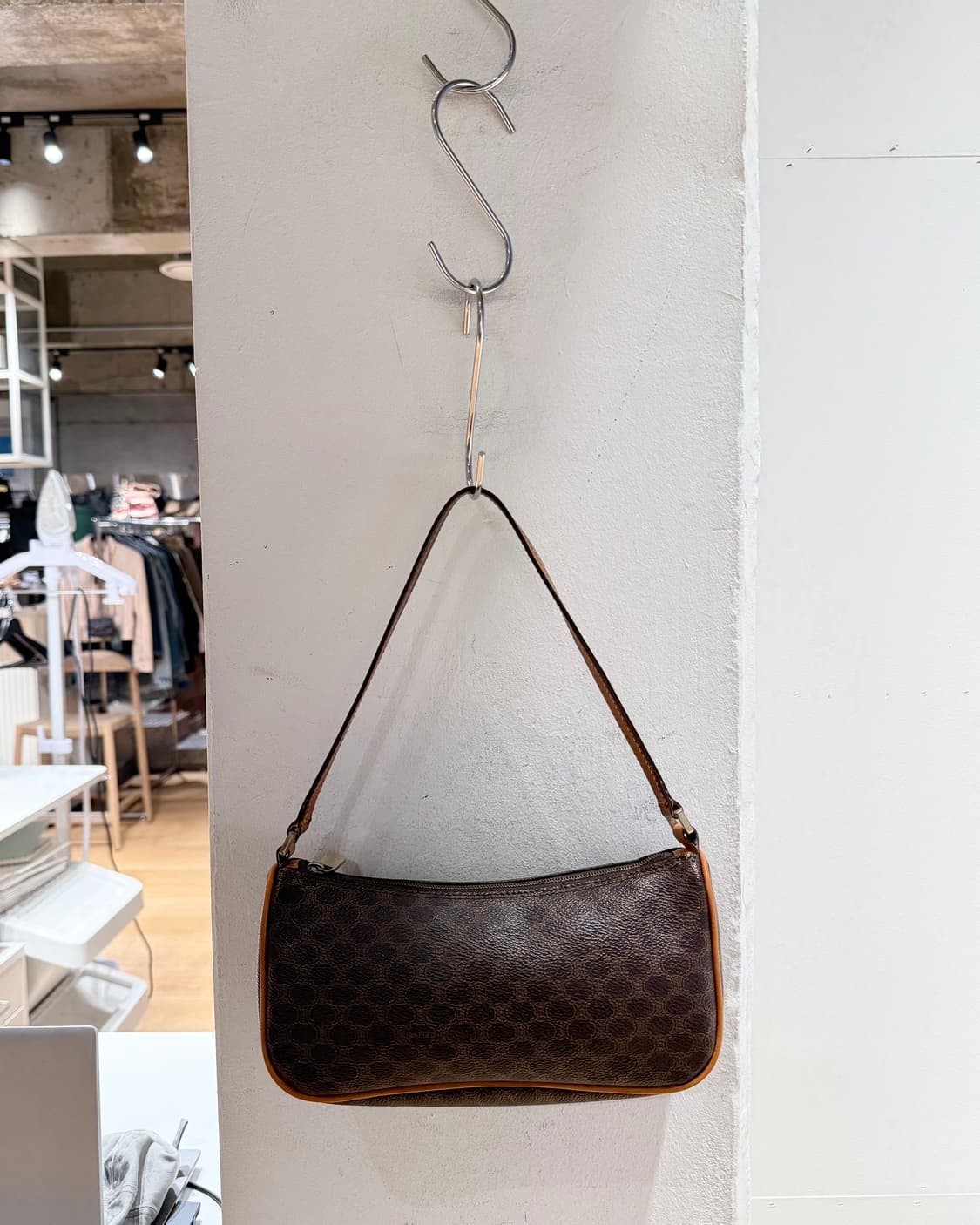 셀린느 브라운 마카담 미니 바게트백  상품이미지5