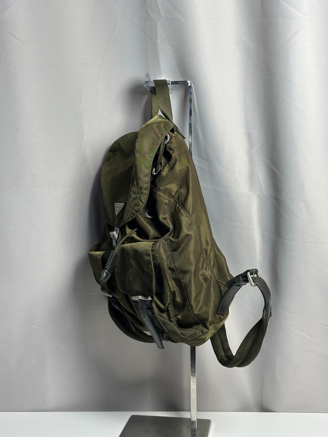 프라다 테수토 나일론 백팩 카키 상품이미지2