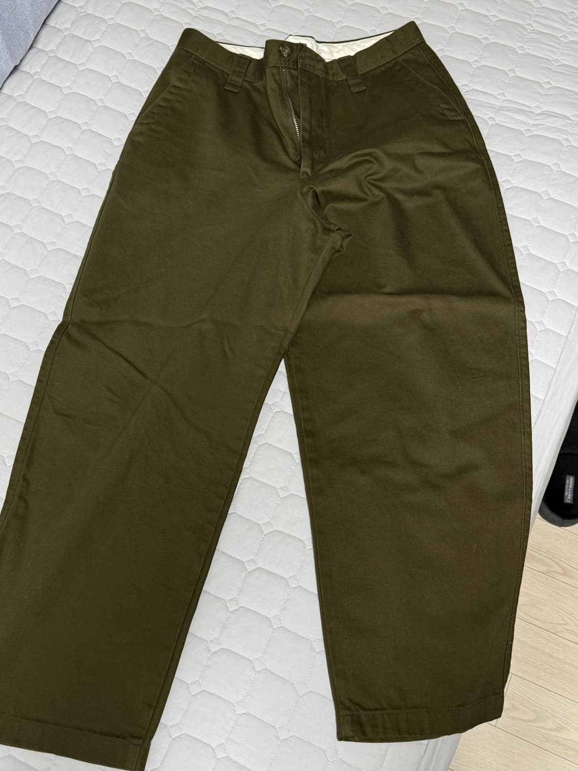 (일본판) 유니클로U 와이드핏 치노팬츠 다크브라운 82 상품이미지2