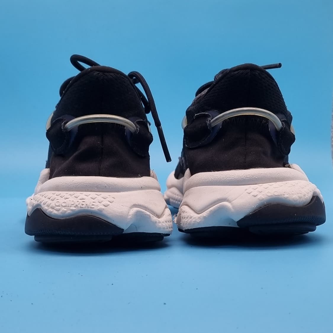 ii 아디다스 오즈위고 코어블랙 운동화 235 상품이미지4