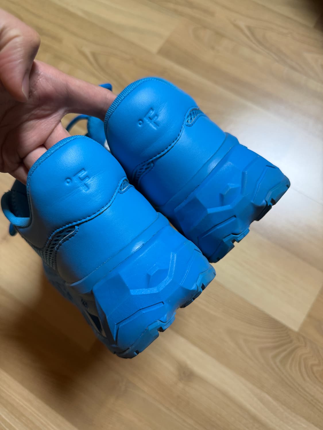 슈콤마보니 러너 스니커즈 상품이미지5