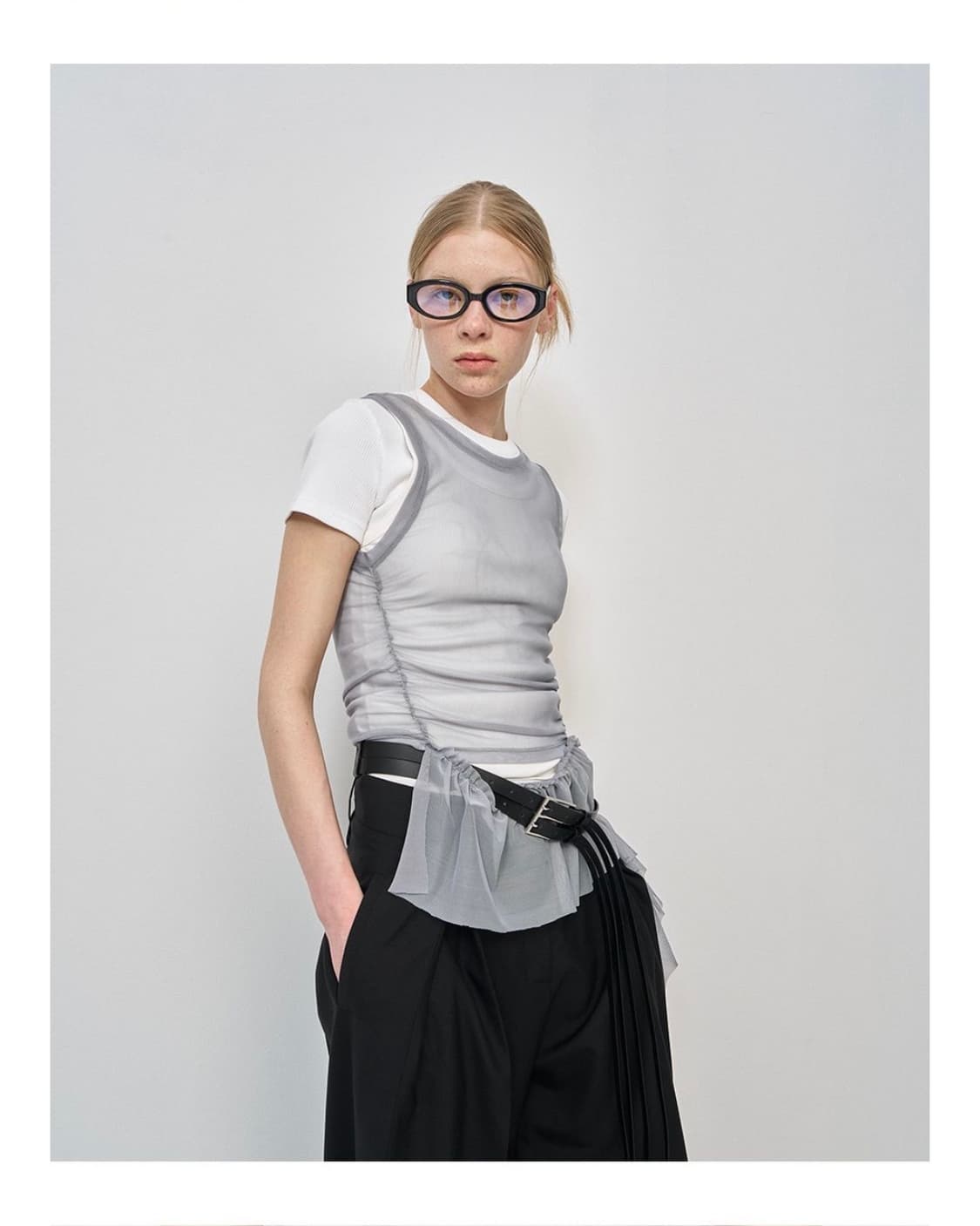 (새상품) LCDC MESH FRILL SLEEVELESS TOP 상품이미지4