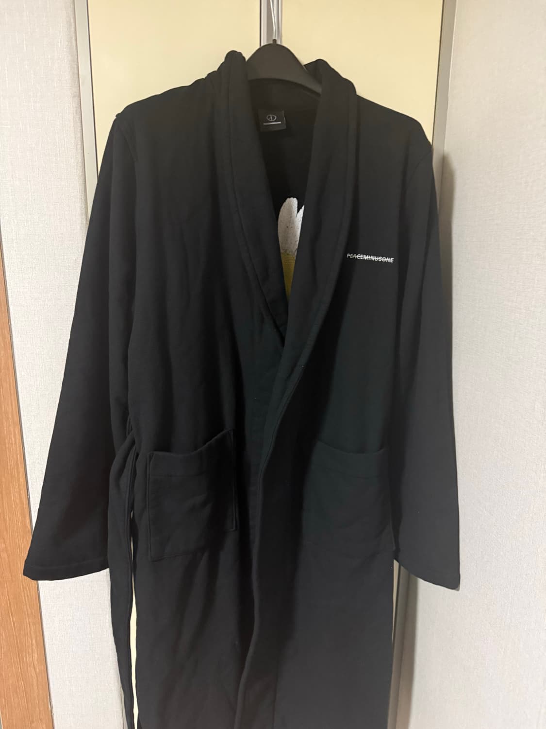 급처)피스마이너스원 로브 상품이미지4