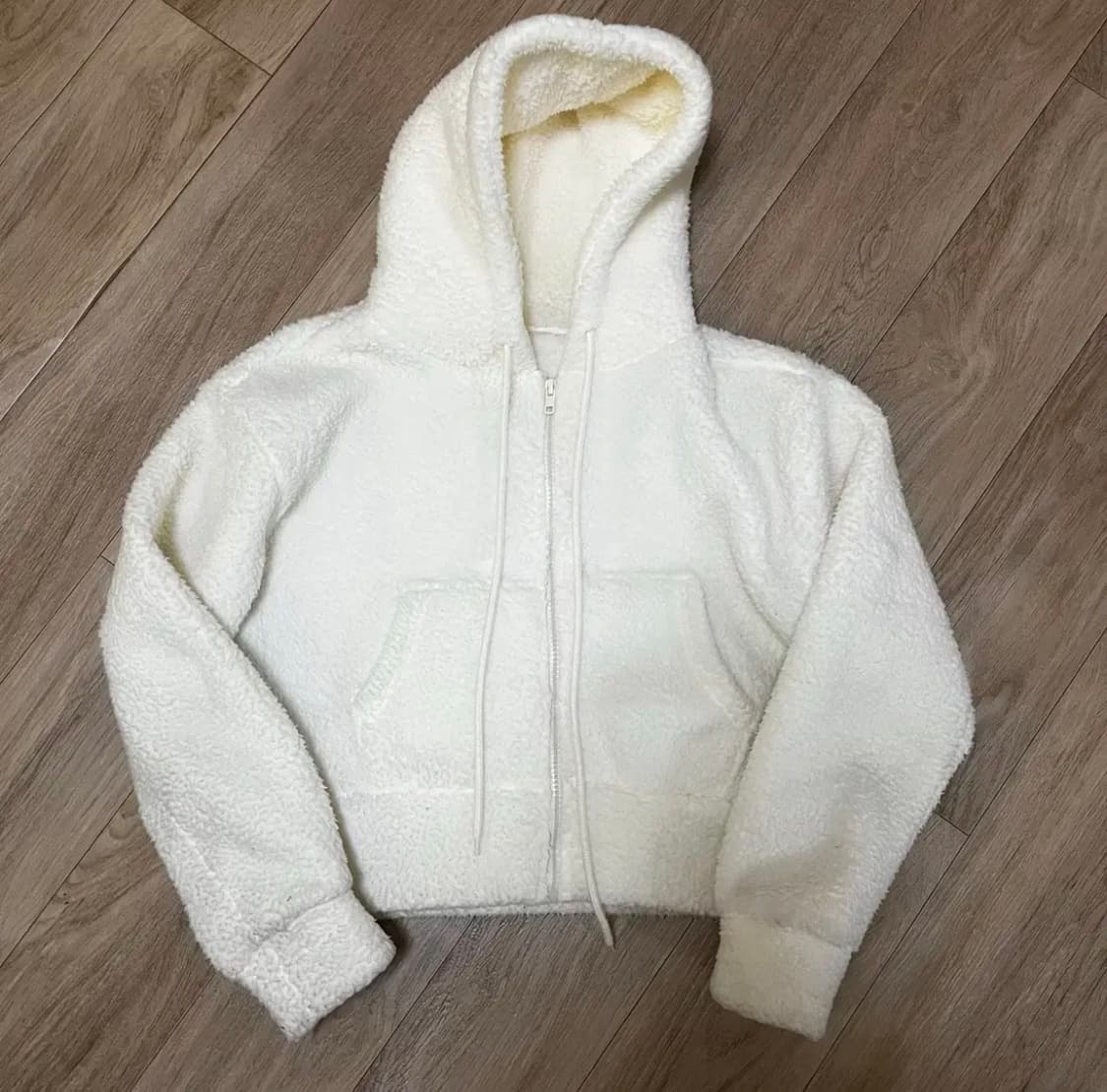 뽀글이 양털 크롭 후드 집업 상품이미지1