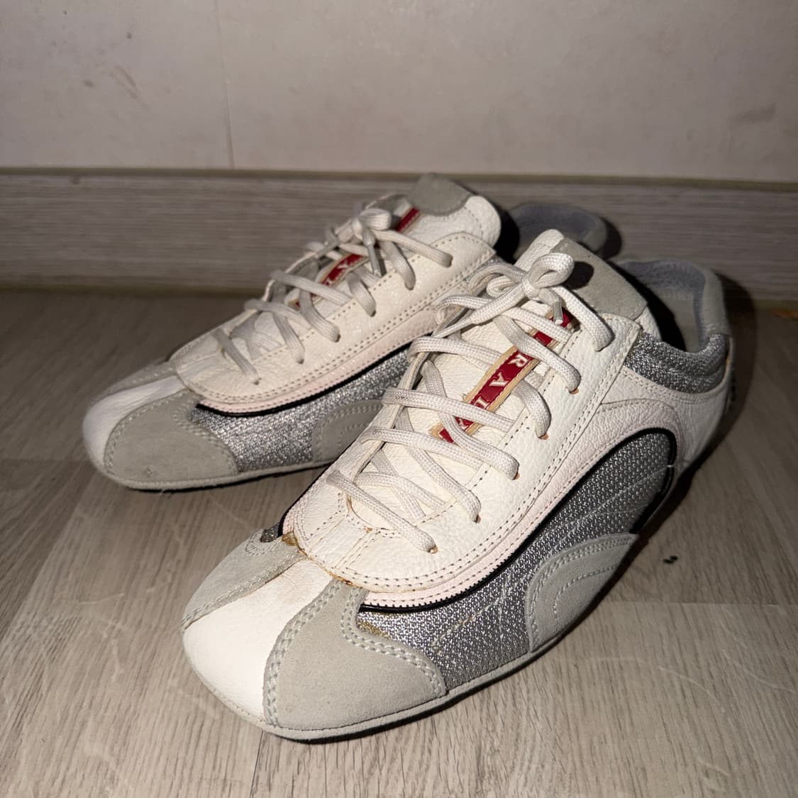 프라다 남성 디테일 드라이빙 스니커즈  (260) 상품이미지8