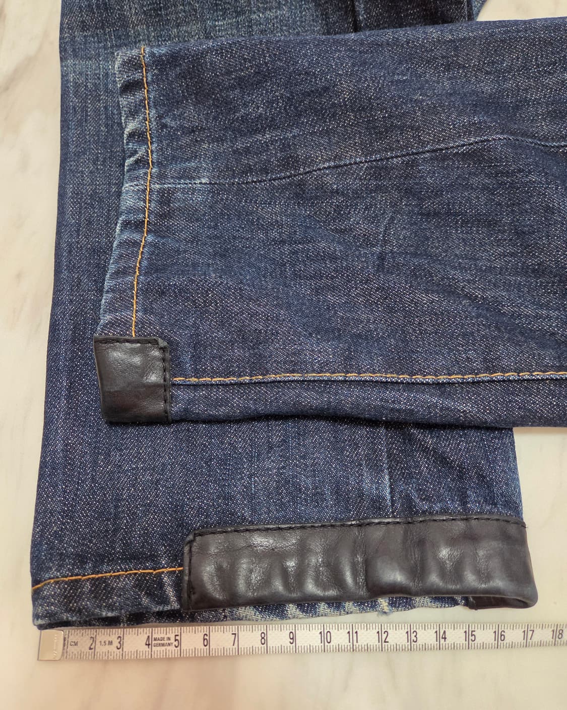 디스퀘어드 가죽 디테일 데님팬츠 상품이미지9