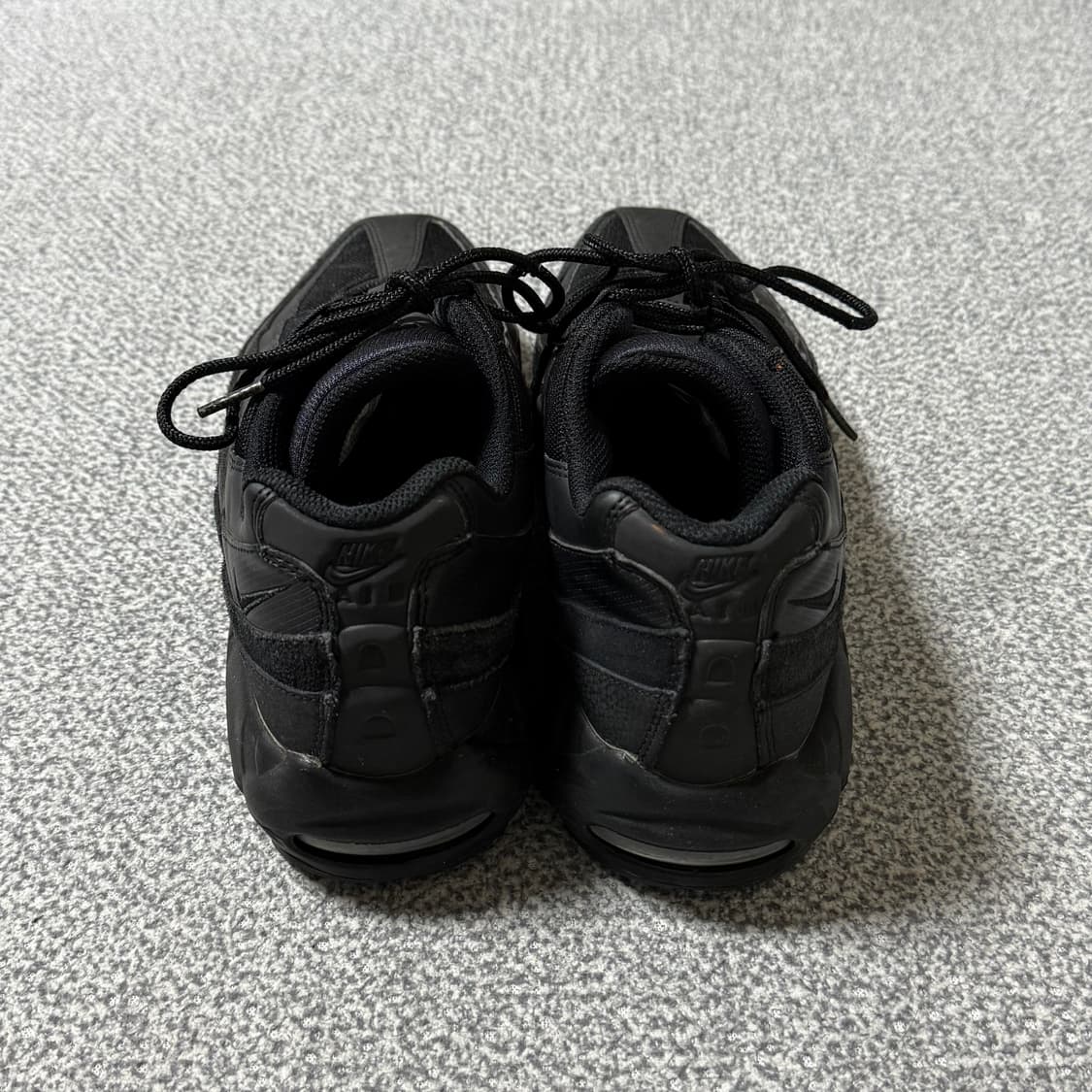 [정가 26만원] 나이키 에어맥스 95 트리플블랙 285 상품이미지5