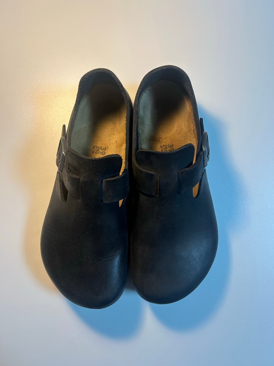 39 (250) 버켄스탁 런던 오일드 레더 레귤러 블랙 상품이미지1