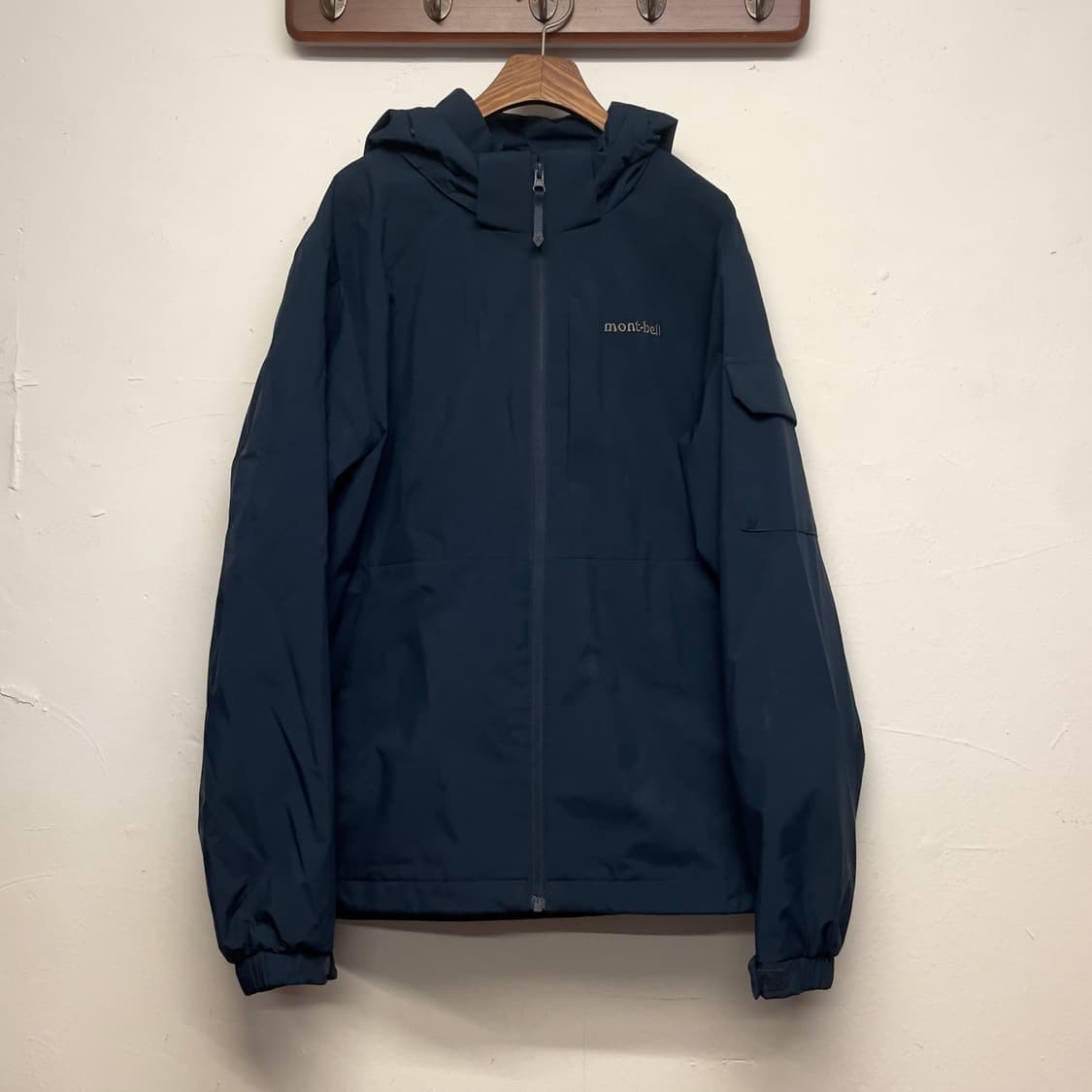 몽벨 웜 웨더 에디션 블루 바람막이 자켓  상품이미지1