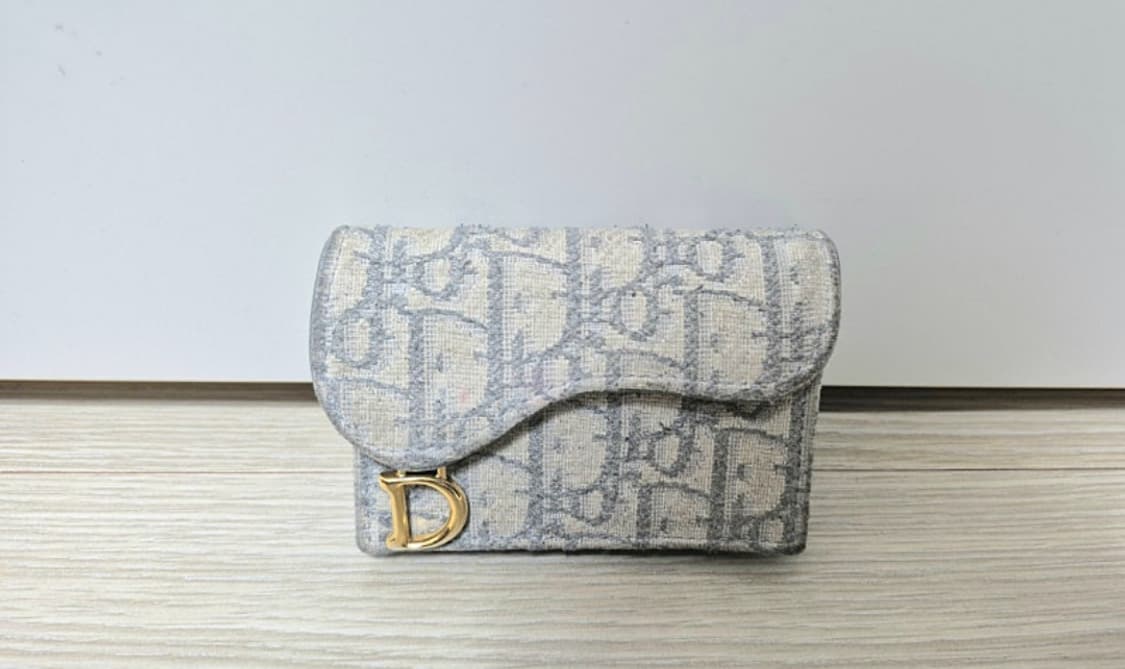 디올 정품 오블리크 새들 카드지갑 팝니다 상품이미지1