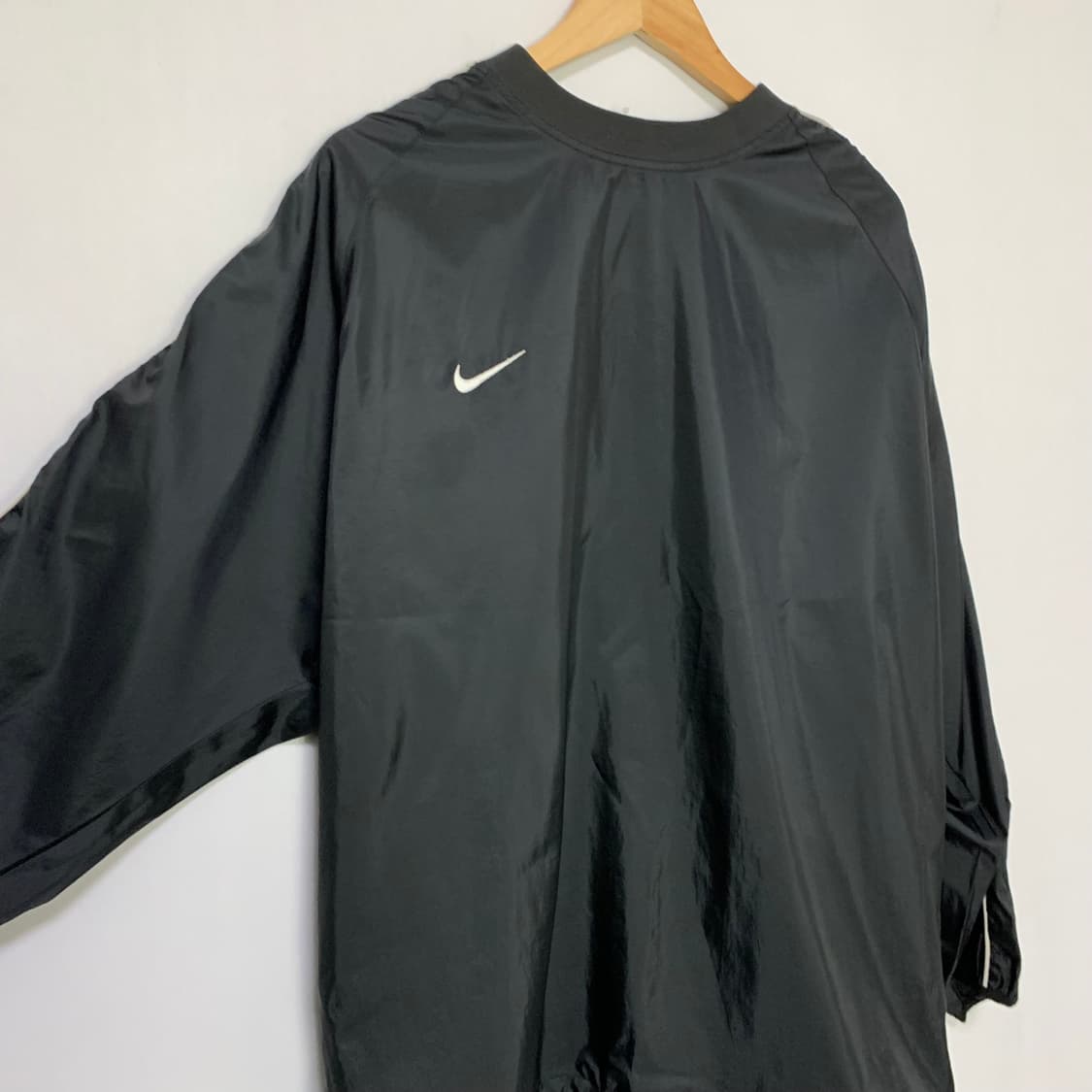 나이키 빈티지 블랙 바람막이 재질 맨투맨 오버사이즈 빅사이즈 XL 상품이미지2