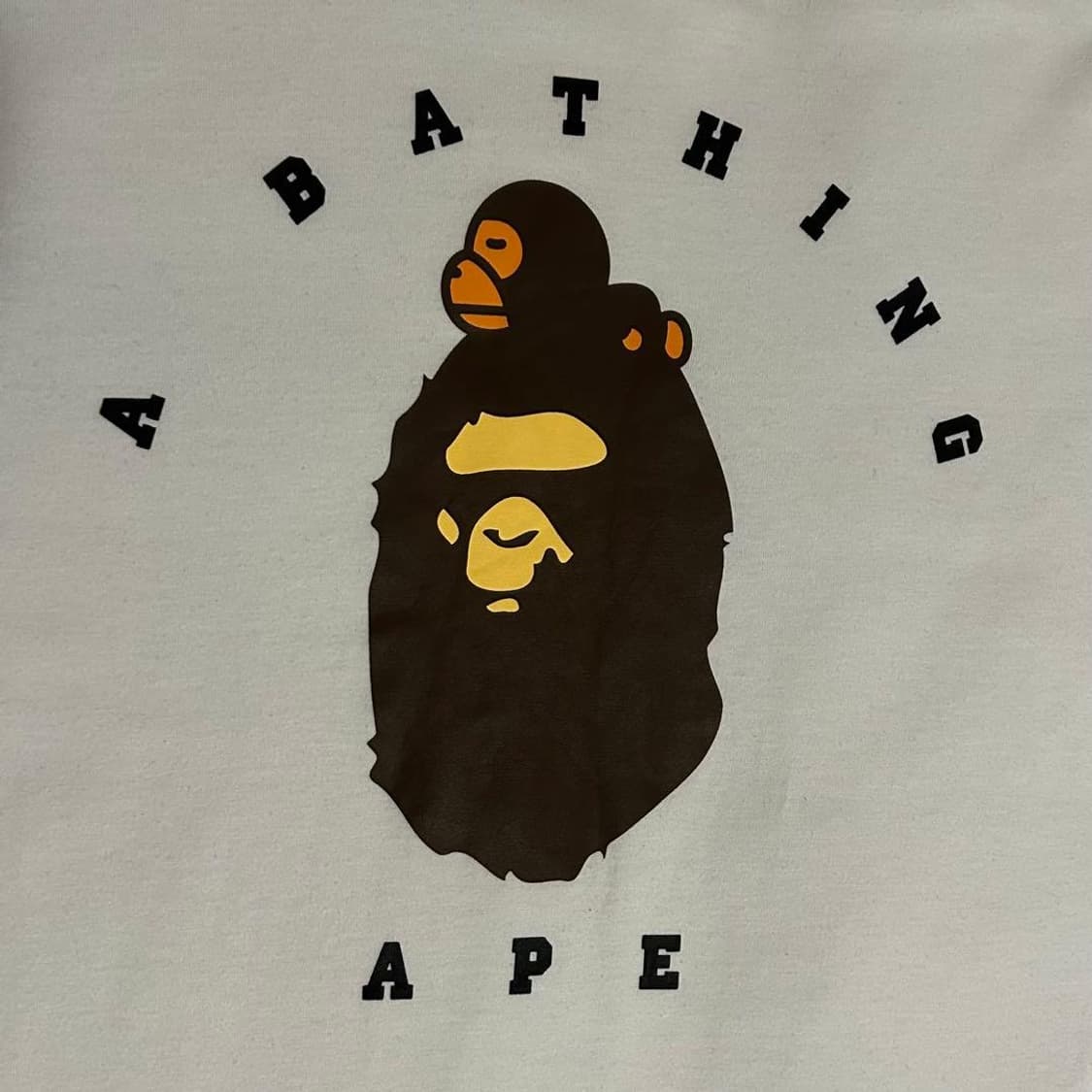 베이프 마일로 온 에이프 롱슬리브 티셔츠 상품이미지2