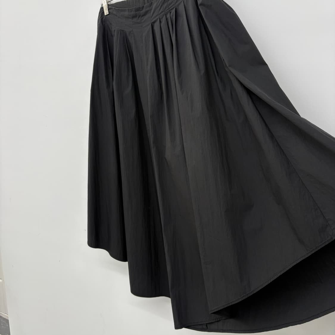 TIME 블랙 언밸런스 스커트 버뮤다 팬츠 공용 30in 상품이미지3