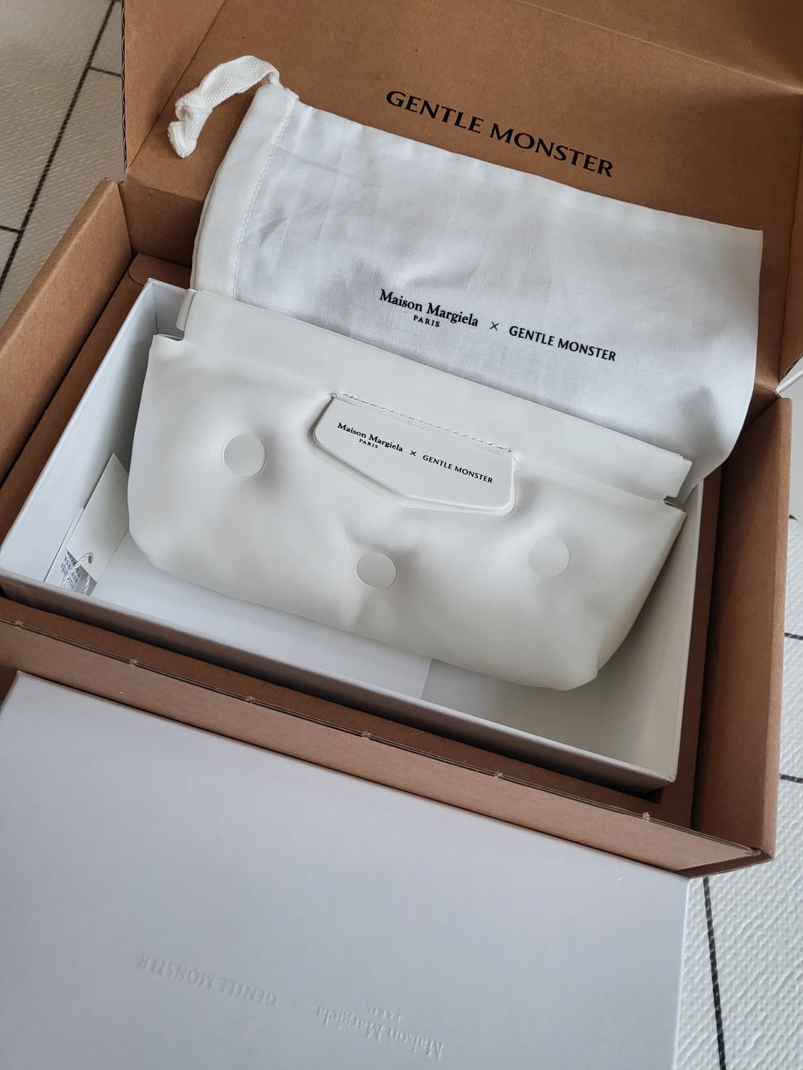 젠틀 몬스터 x 메종 마르지엘라 MM207 블랙 상품이미지4