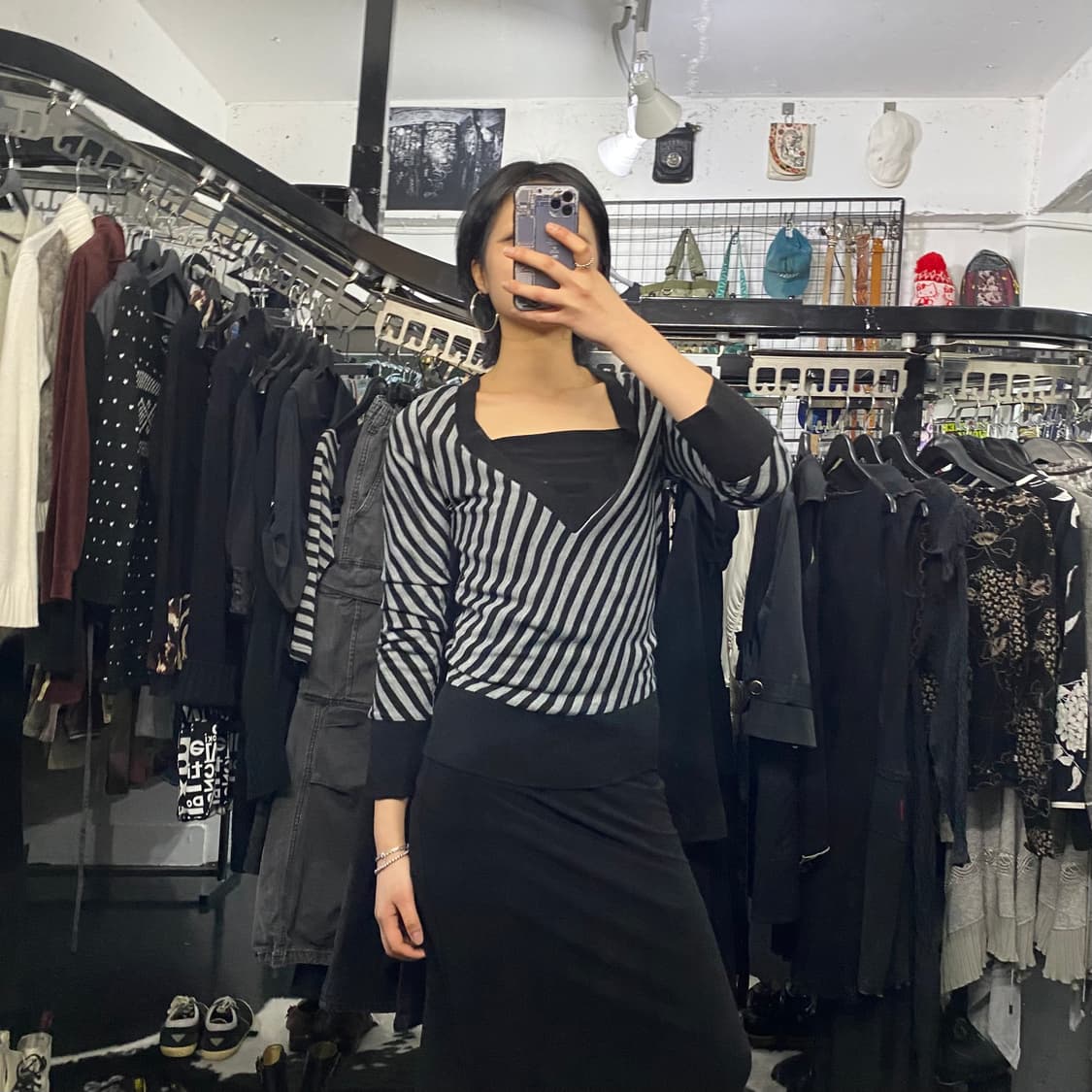 Ray cassin 갸루 사선 스트라이프 브이넥 니트 상품이미지1