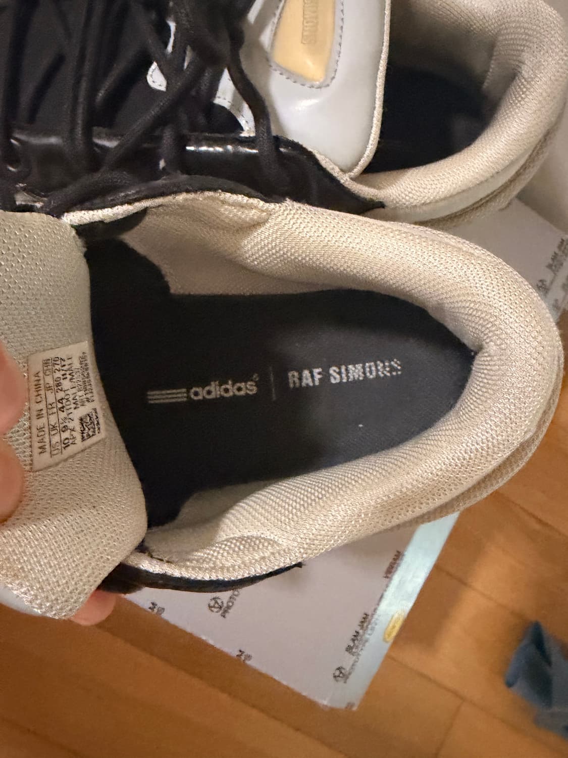 라프시몬스 아디다스 신발 상품이미지2