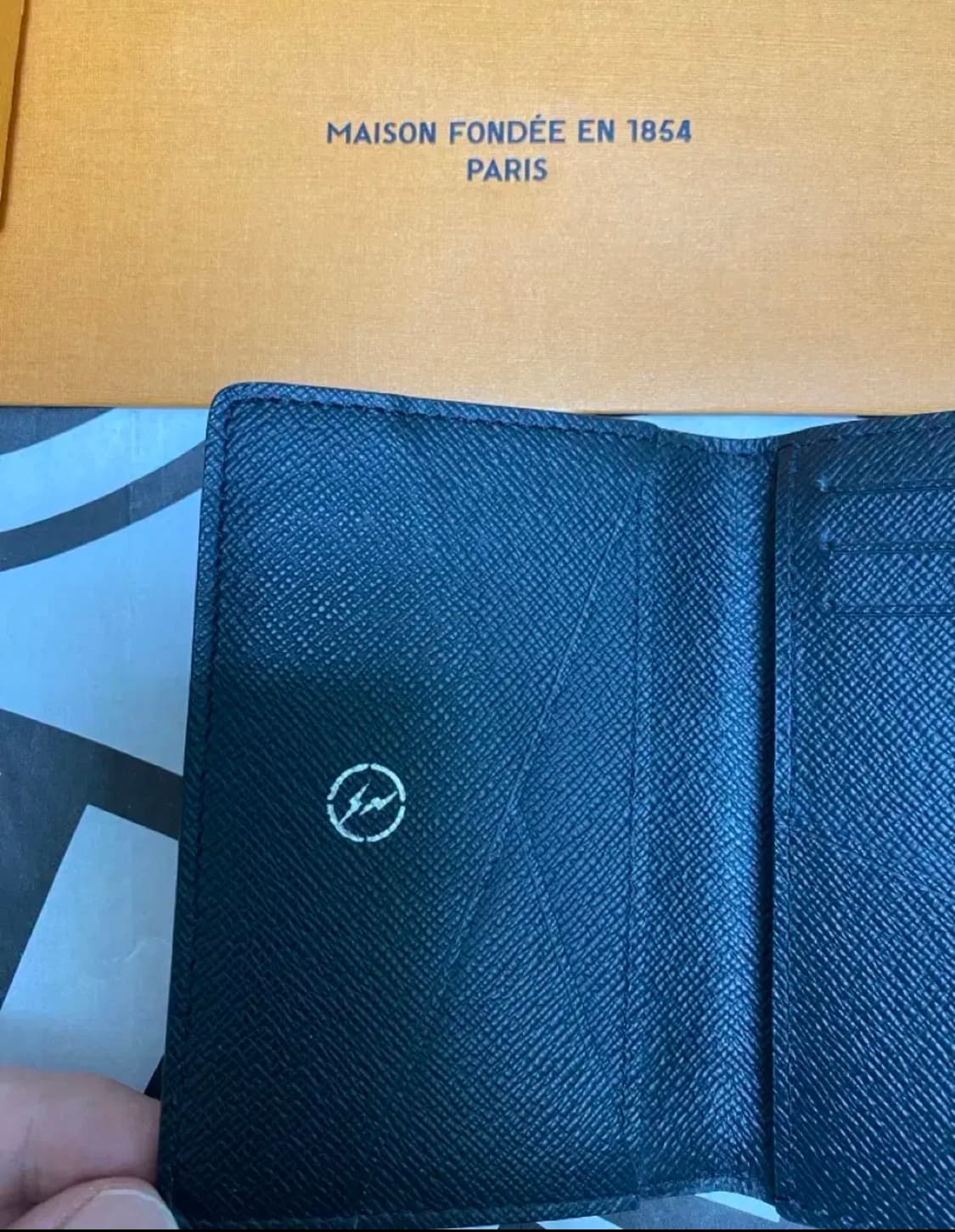 [Free] 루이비통 x 프라그먼트 카드지갑 상품이미지6