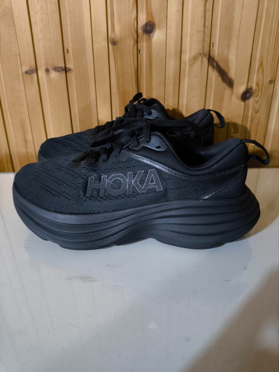 235mm 호카오네오네 본디8 와이드 러닝화 쿠션화 상품이미지1