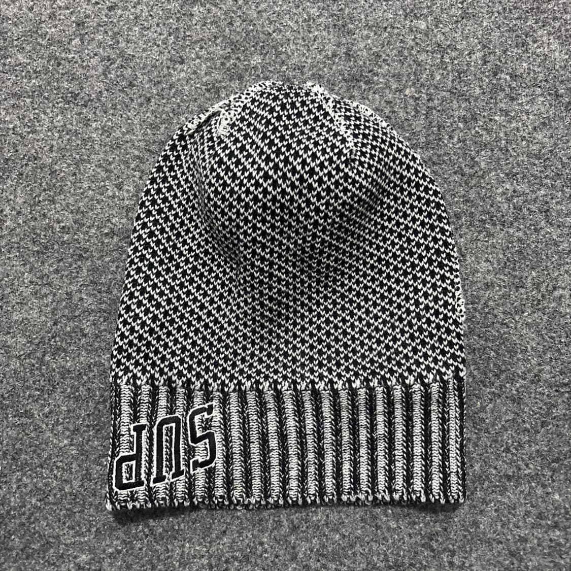 슈프림 하운드투스 비니 블랙/화이트 상품이미지5