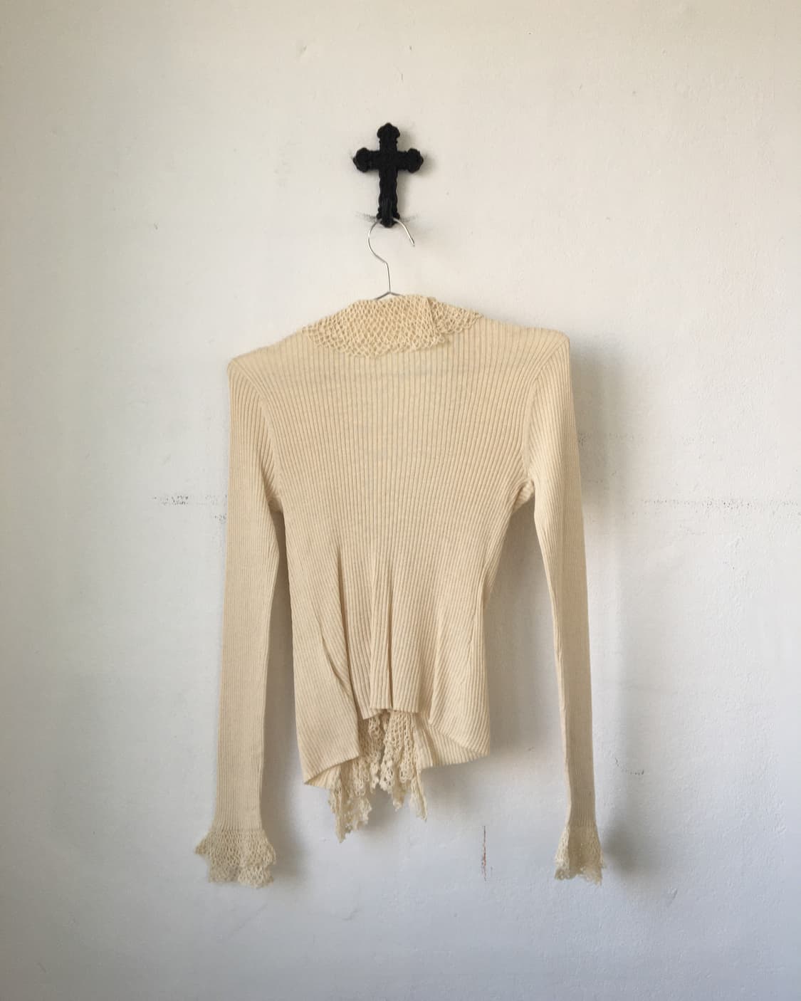 Crochet ruffle point ribbed knit cardiga 상품이미지3