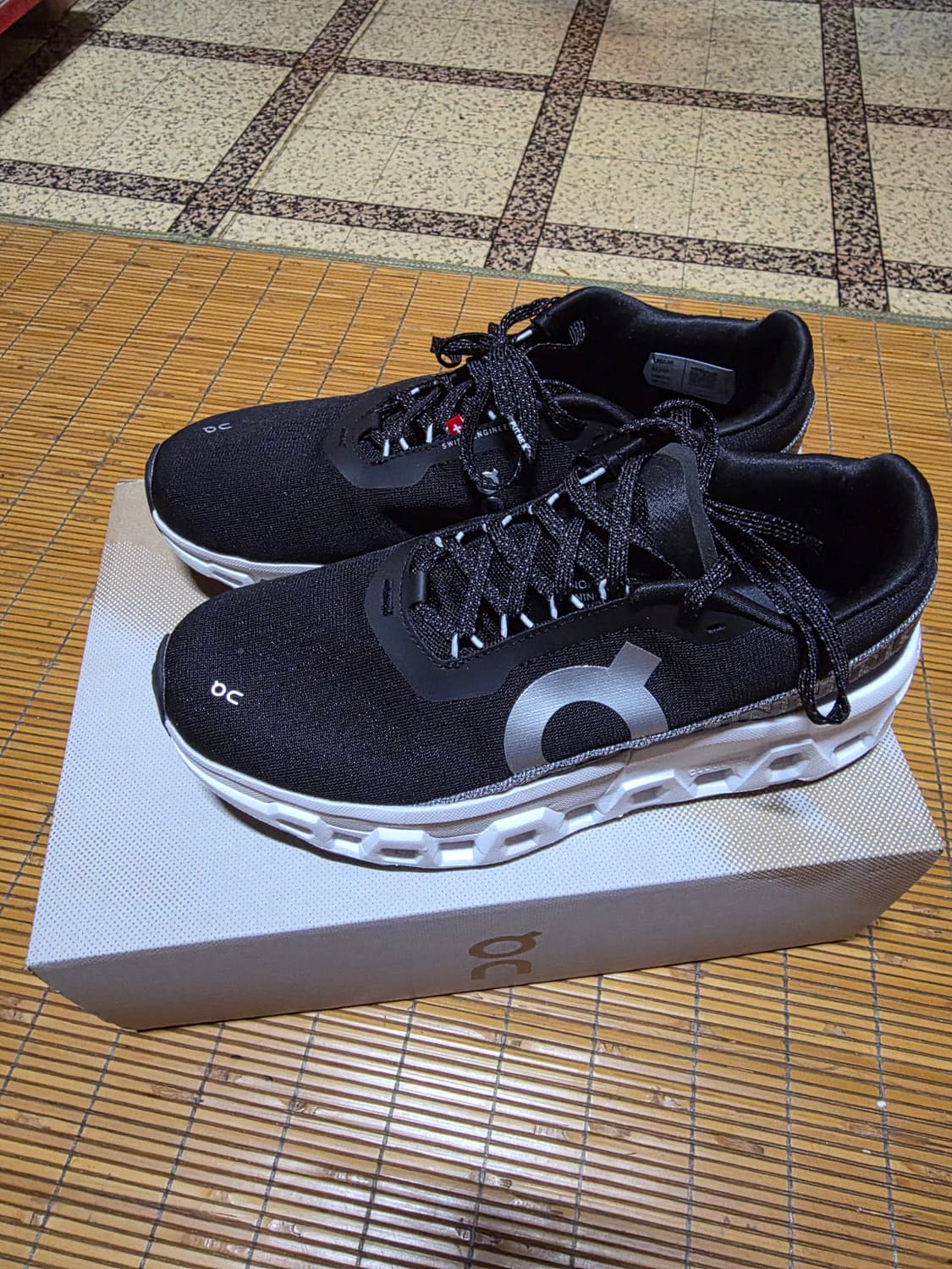 온러닝 클라우드몬스터2 블랙 260 상품이미지4